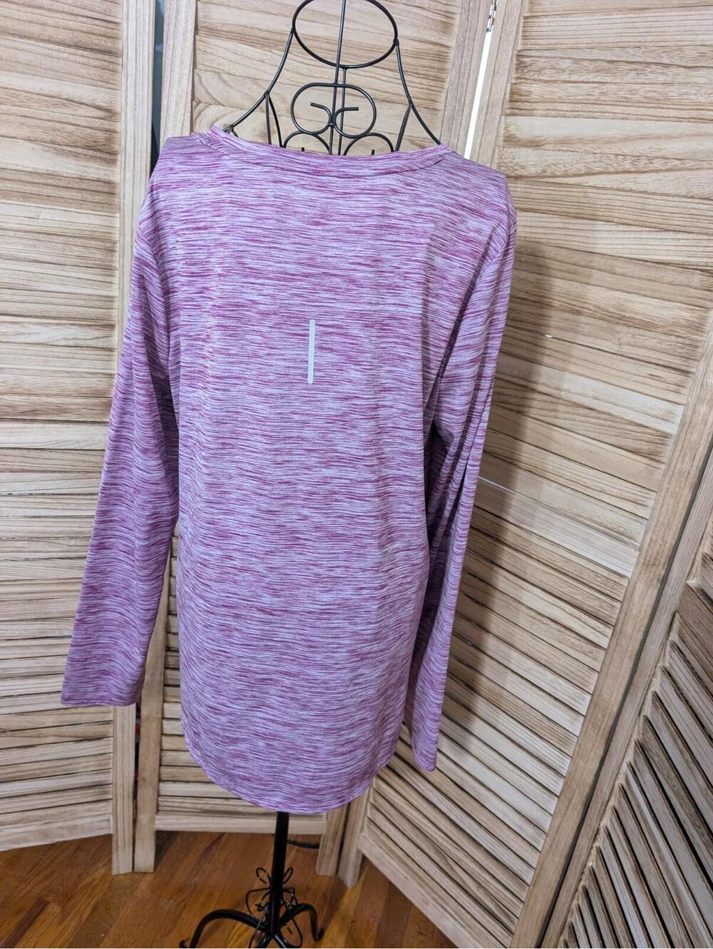Reebok Woman’s XL long sleeve tee lightweight purple Crewneck Extra Large